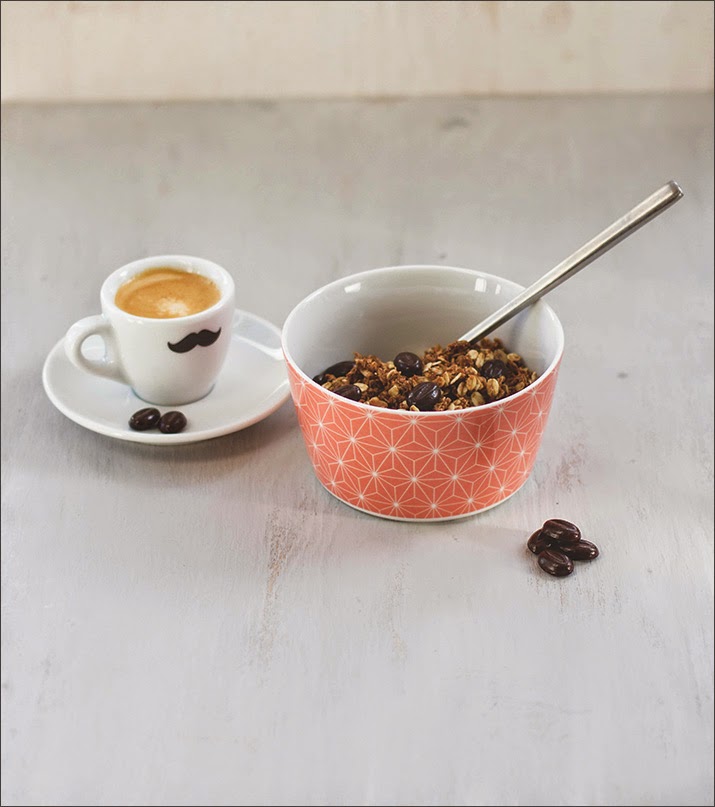  Coffee granola with espresso and mocha beans, served with an espresso 
